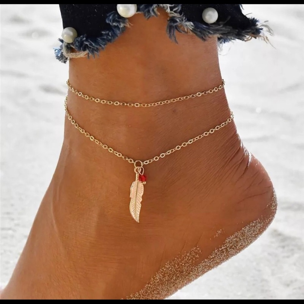 ❣️New Layered Leaf & Red Bead Gold
Plated Anklet❣️